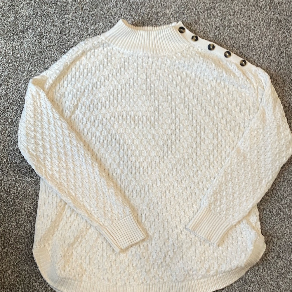 Motherhood Ivory sweater perfect condition large